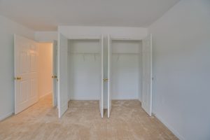 Stafford Lakes Apartments bedroom