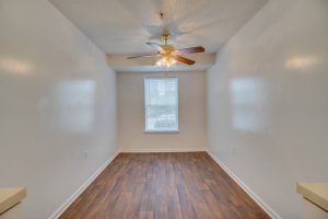 Stafford Lakes Apartments ceiling fan